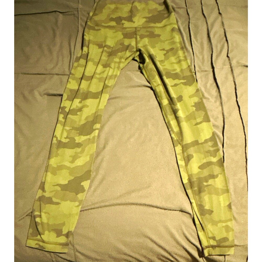 Lululemon Women’s Green Camouflage Ankle Leggings Size 4 Logo Accent